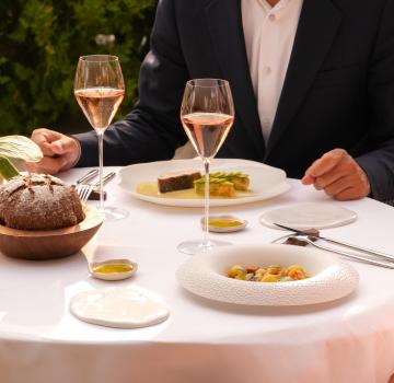 VALENTINE'S DAY: OFFER A VILLA MIRAÉ EXPERIENCE