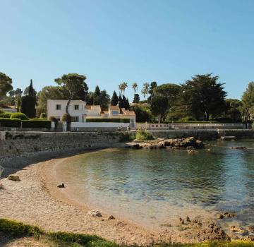 UNE EXPLORATION INSOLITE DES VILLAS CACHÉES DU CAP D'ANTIBES
