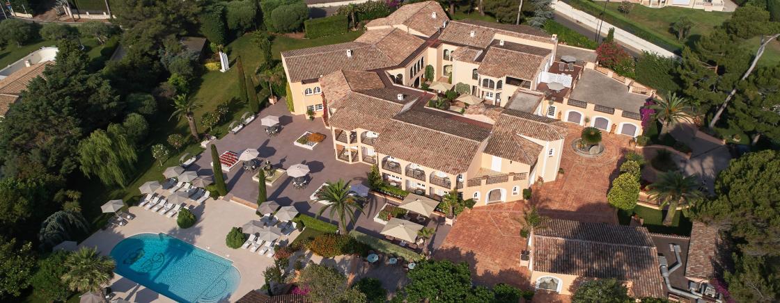 Dans les coulisses de l’ouverture d’un hôtel 5 étoiles sur la Côte d’Azur : immersion dans l’art de recevoir
