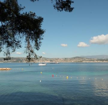 5 BONNES RAISONS DE CHOISIR LE CAP D'ANTIBES POUR SE RESSOURCER