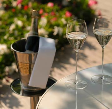 SUMMER PROGRAM AT VILLA MIRAÉ